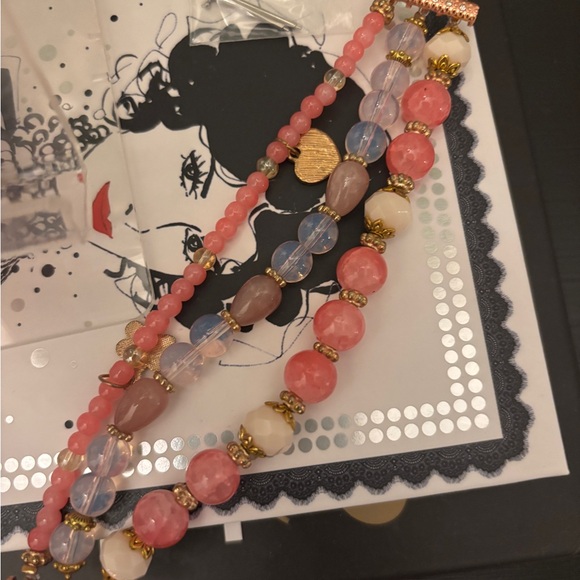 Fibit Versa 2 Watch - Picture 15 of 16